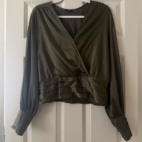 Express top - Picture 1 of 3